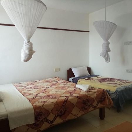 Golden Guest House- Miritini Mombasa Bagian luar foto