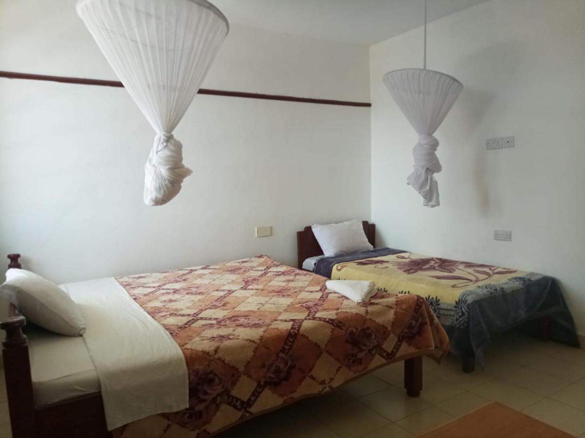 Golden Guest House- Miritini Mombasa Bagian luar foto