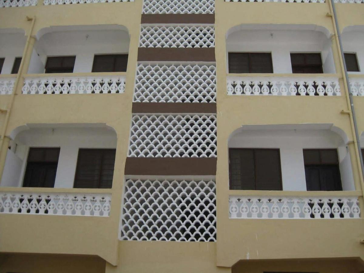 Golden Guest House- Miritini Mombasa Bagian luar foto